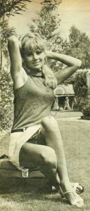 Christa Linder Ateş Püskürüyor - Tozlu Magazin